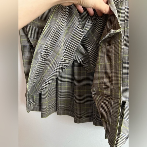 Aritzia Sunday Best Plaid Pleated Mini Skirt size 2 - Picture 6 of 6